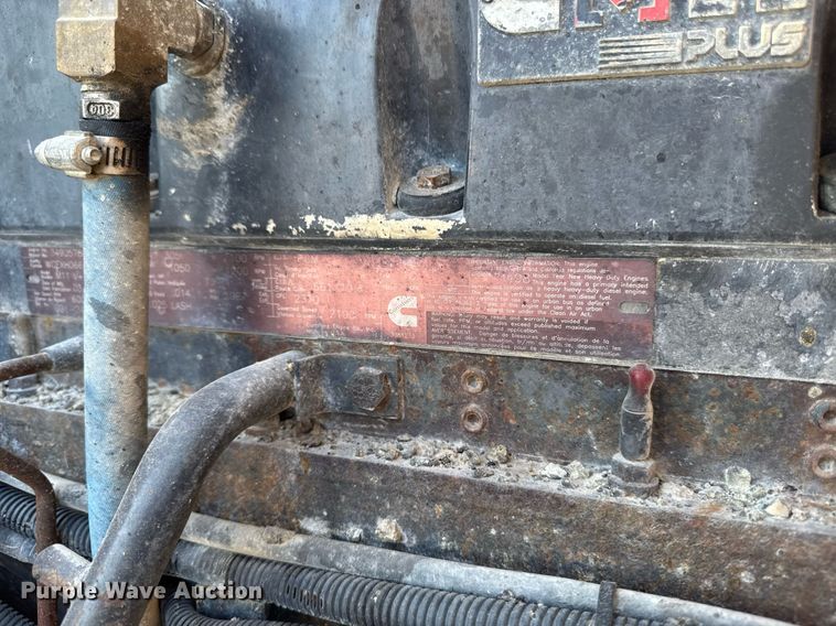 image for item EM3752 1998 Freightliner FLD1209D semi truck