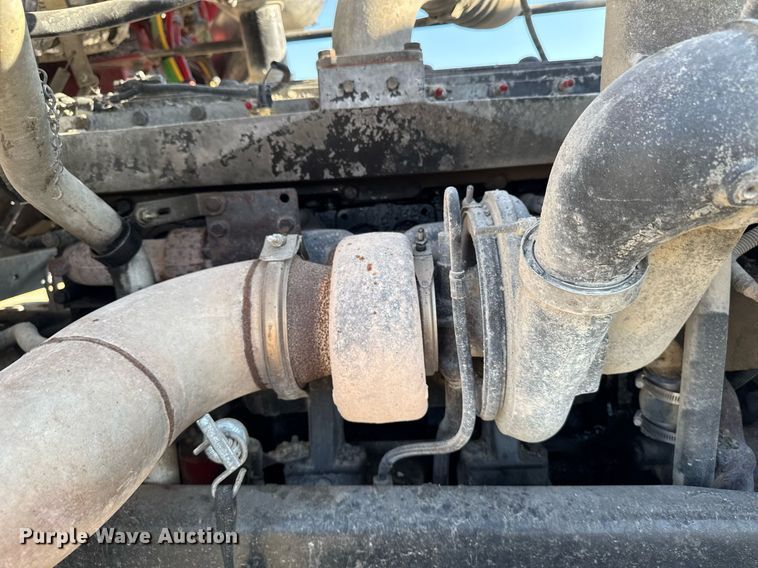 image for item EM3752 1998 Freightliner FLD1209D semi truck