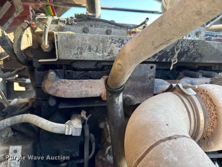 image for item EM3752 1998 Freightliner FLD1209D semi truck