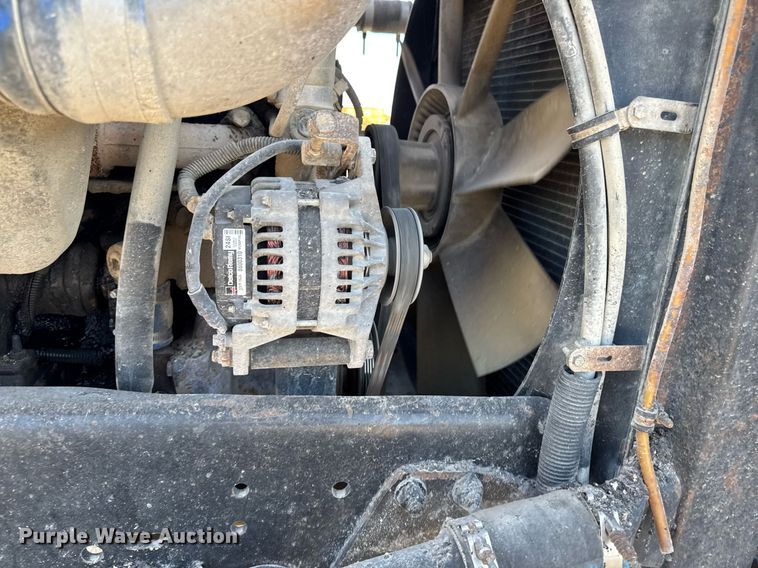 image for item EM3752 1998 Freightliner FLD1209D semi truck