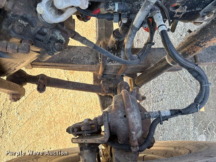 image for item EM3752 1998 Freightliner FLD1209D semi truck