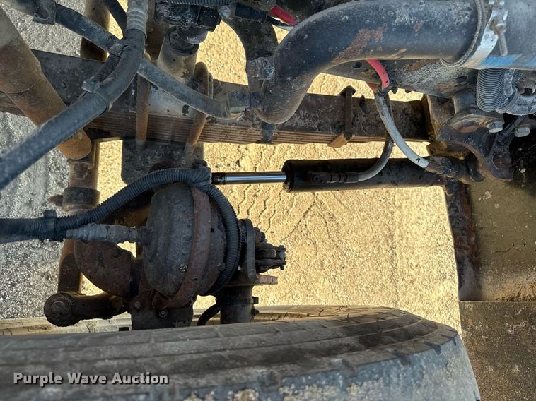 image for item EM3752 1998 Freightliner FLD1209D semi truck