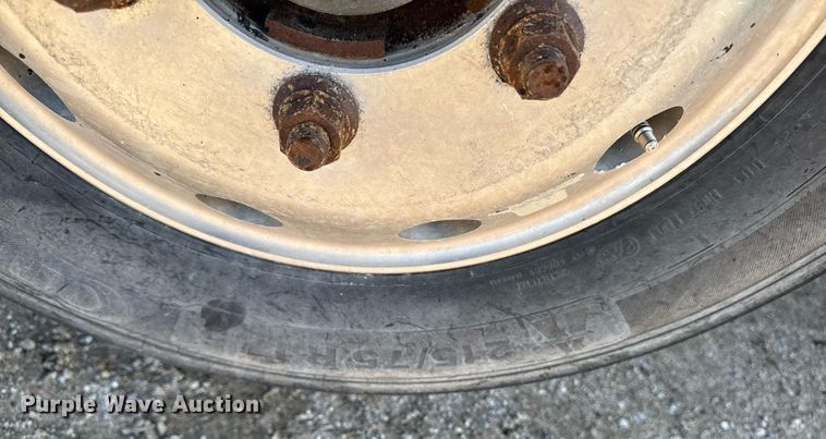 image for item EM3752 1998 Freightliner FLD1209D semi truck