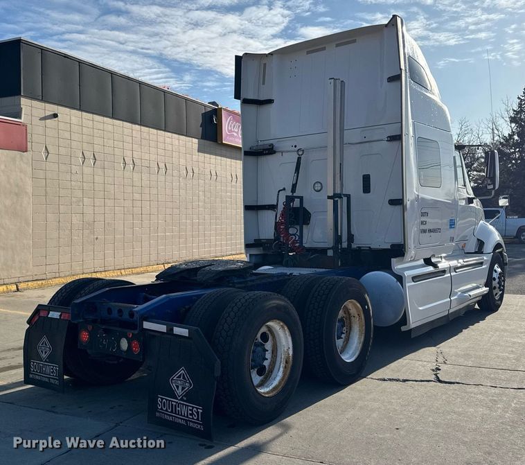 image for item EM3753 2017 International Prostar Plus 122 semi truck