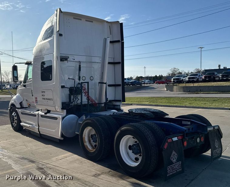 image for item EM3753 2017 International Prostar Plus 122 semi truck