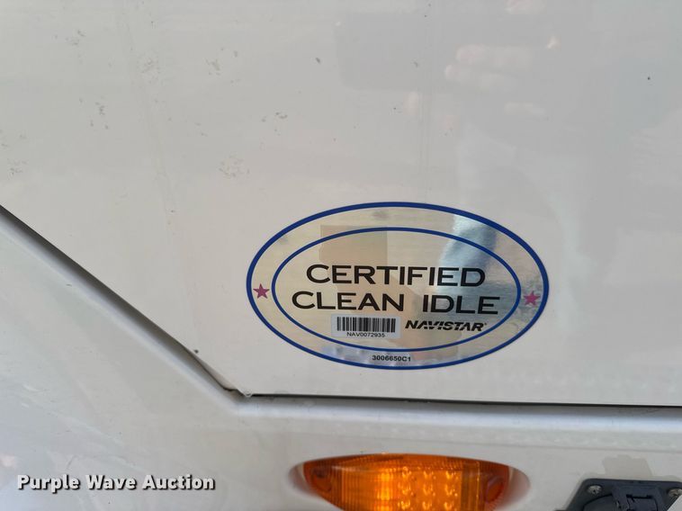 image for item EM3753 2017 International Prostar Plus 122 semi truck