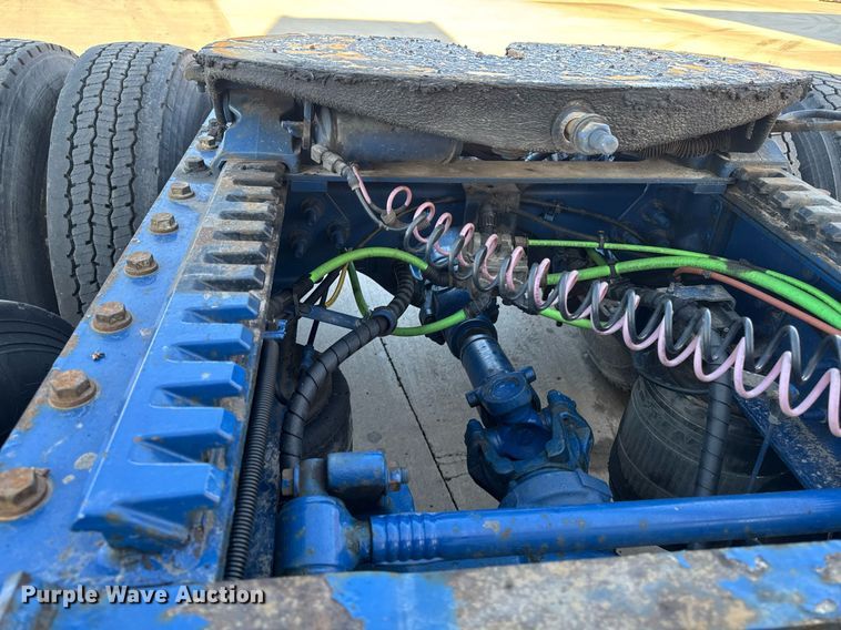 image for item EM3753 2017 International Prostar Plus 122 semi truck