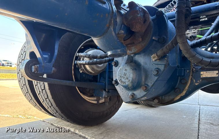 image for item EM3753 2017 International Prostar Plus 122 semi truck