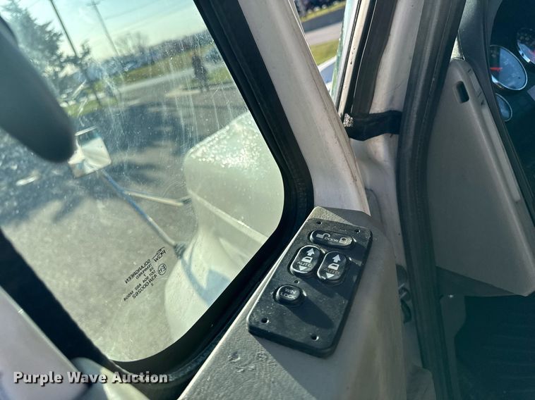 image for item EM3753 2017 International Prostar Plus 122 semi truck