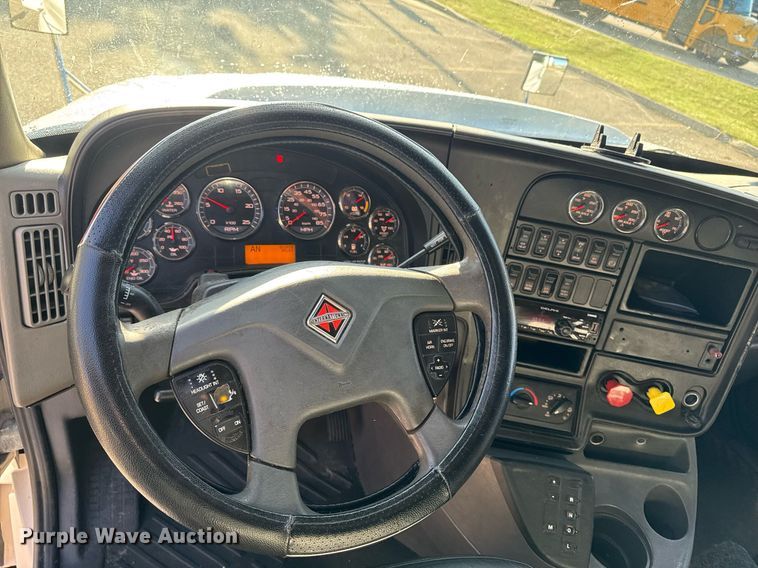 image for item EM3753 2017 International Prostar Plus 122 semi truck