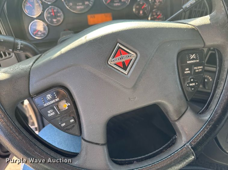 image for item EM3753 2017 International Prostar Plus 122 semi truck