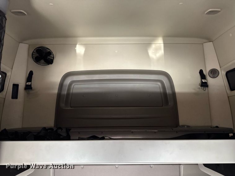 image for item EM3753 2017 International Prostar Plus 122 semi truck