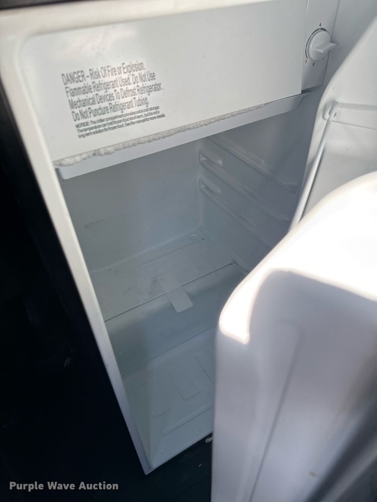 image for item EM3753 2017 International Prostar Plus 122 semi truck