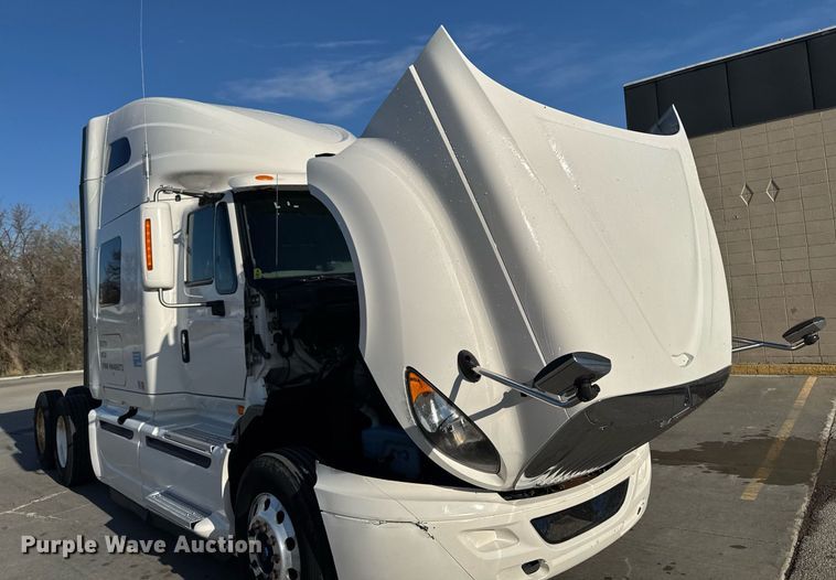 image for item EM3753 2017 International Prostar Plus 122 semi truck
