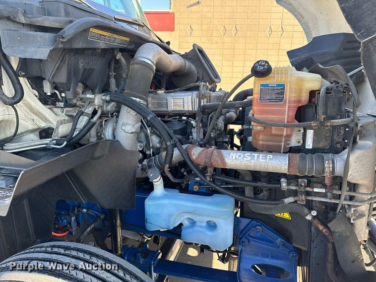 image for item EM3753 2017 International Prostar Plus 122 semi truck