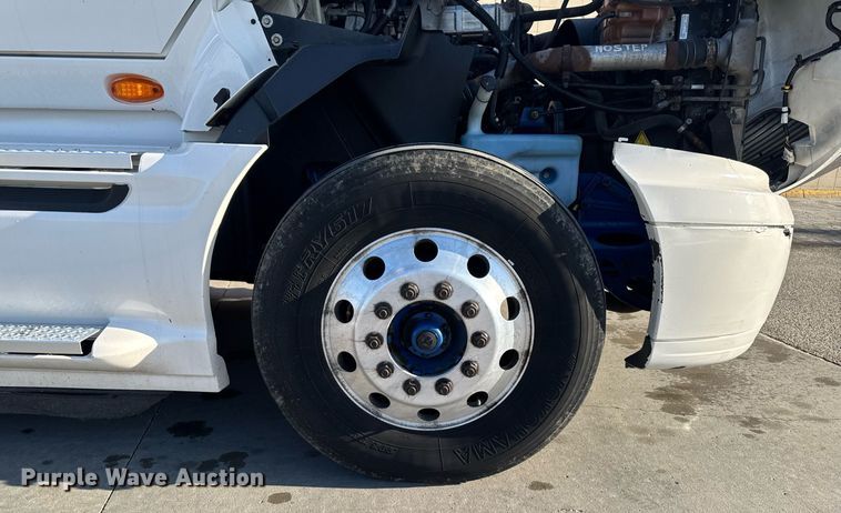 image for item EM3753 2017 International Prostar Plus 122 semi truck