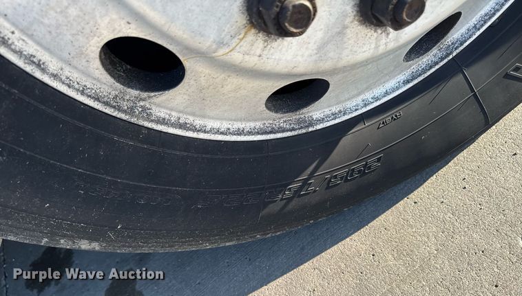 image for item EM3753 2017 International Prostar Plus 122 semi truck