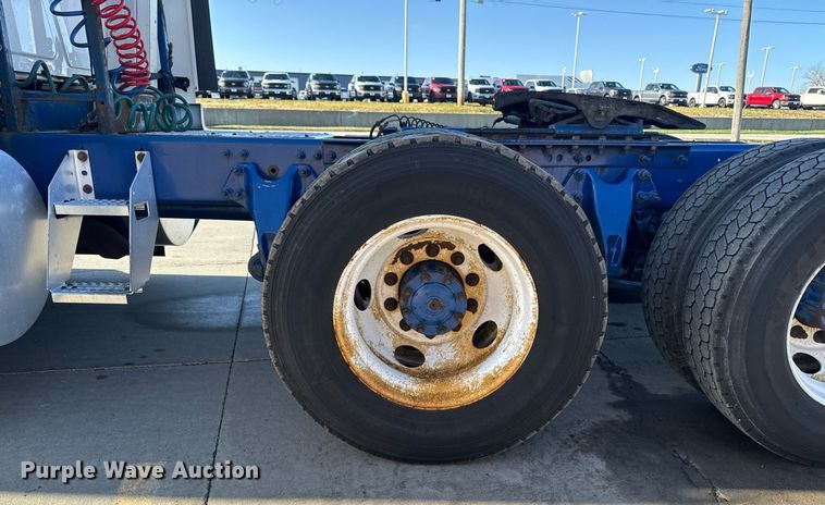 image for item EM3753 2017 International Prostar Plus 122 semi truck