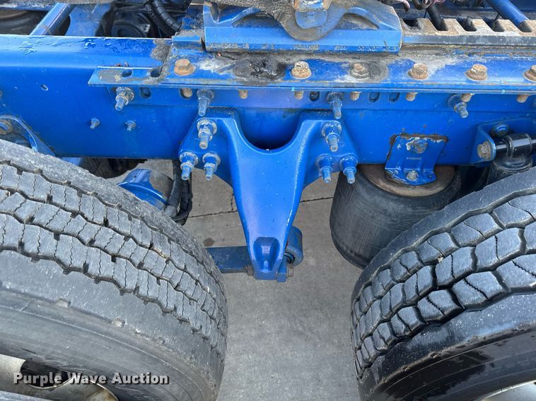 image for item EM3753 2017 International Prostar Plus 122 semi truck