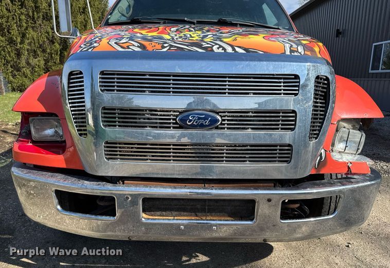 image for item EM3754 2007 Ford F650 Super Duty rollback truck