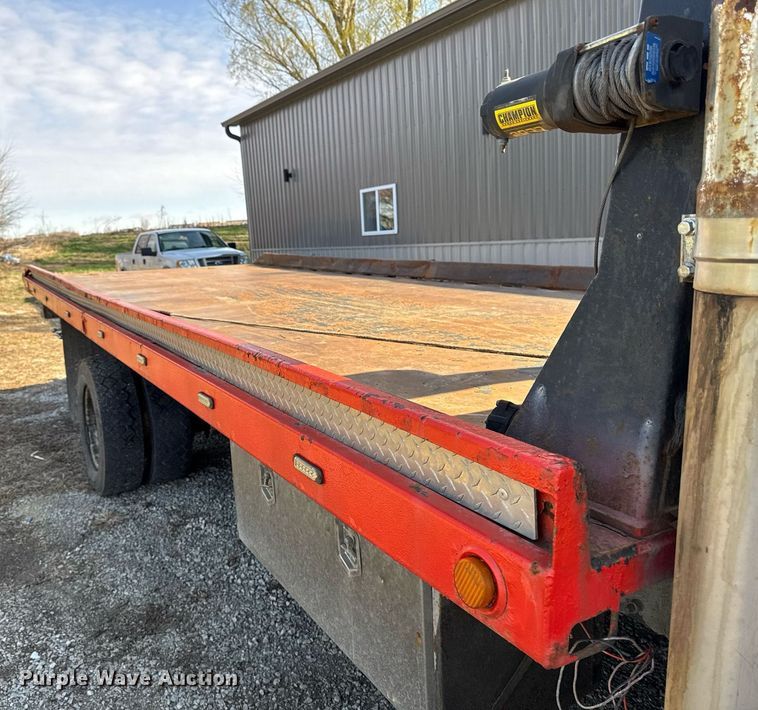 image for item EM3754 2007 Ford F650 Super Duty rollback truck