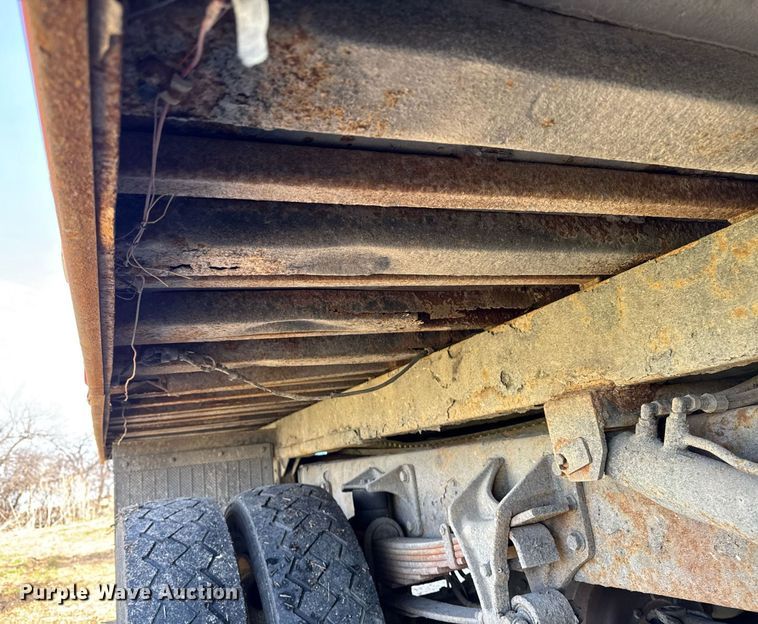 image for item EM3754 2007 Ford F650 Super Duty rollback truck