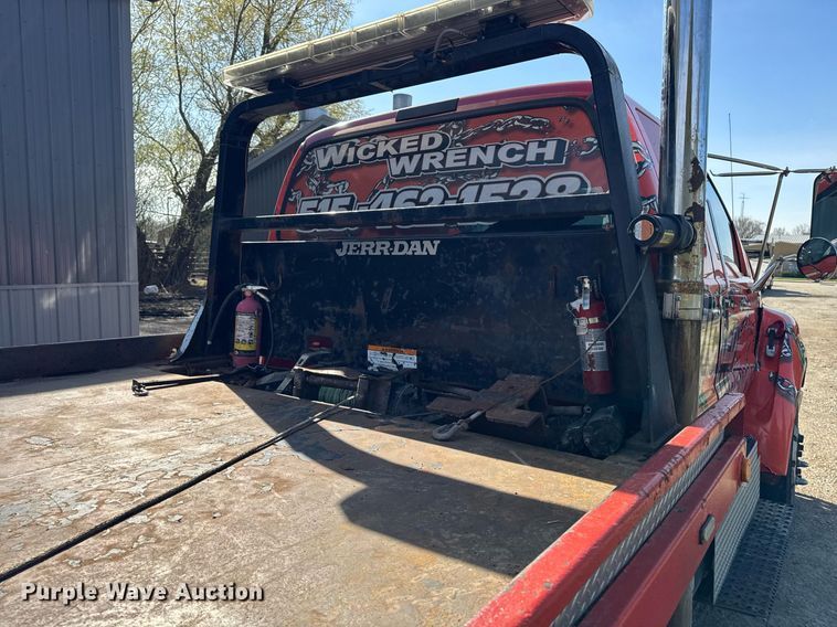 image for item EM3754 2007 Ford F650 Super Duty rollback truck