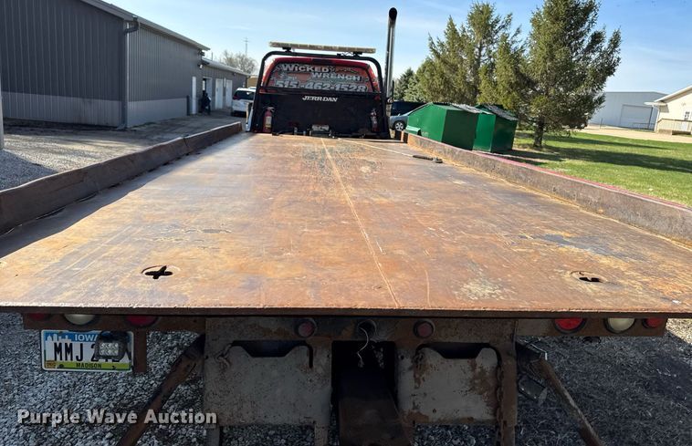 image for item EM3754 2007 Ford F650 Super Duty rollback truck