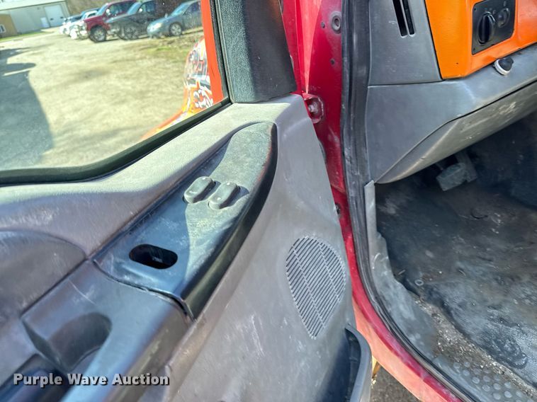 image for item EM3754 2007 Ford F650 Super Duty rollback truck