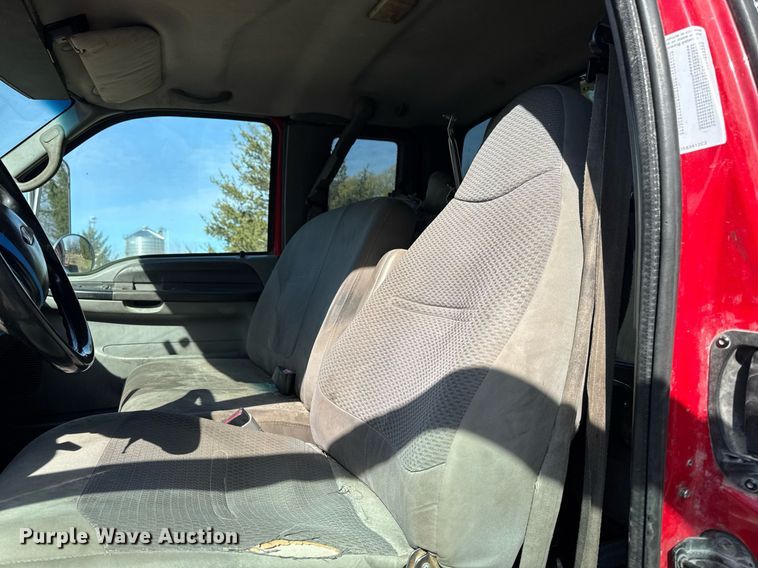 image for item EM3754 2007 Ford F650 Super Duty rollback truck