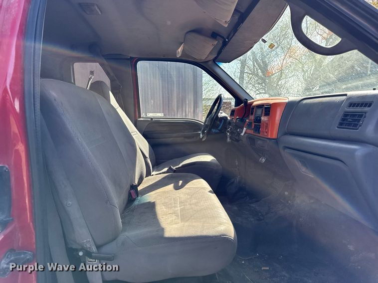 image for item EM3754 2007 Ford F650 Super Duty rollback truck