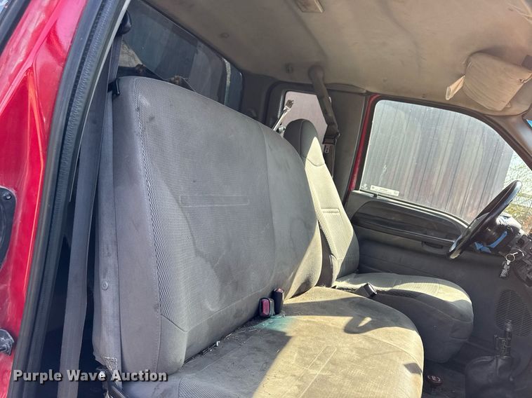 image for item EM3754 2007 Ford F650 Super Duty rollback truck