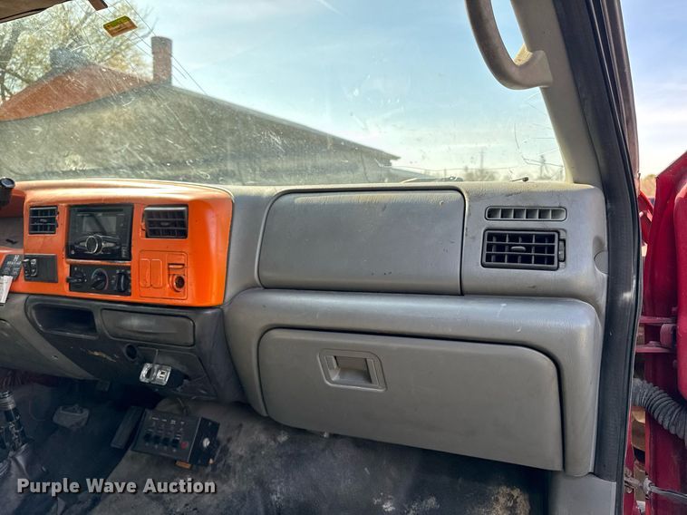 image for item EM3754 2007 Ford F650 Super Duty rollback truck