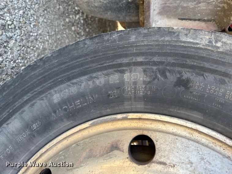 image for item EM3754 2007 Ford F650 Super Duty rollback truck