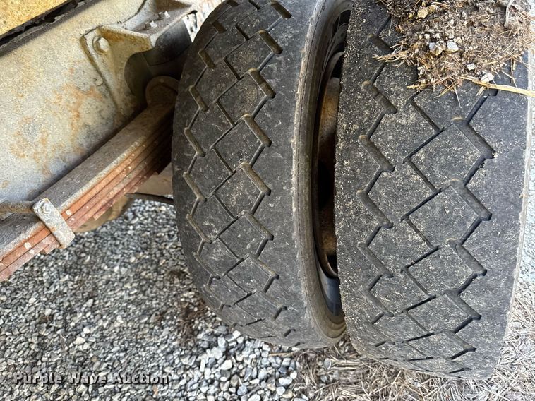 image for item EM3754 2007 Ford F650 Super Duty rollback truck