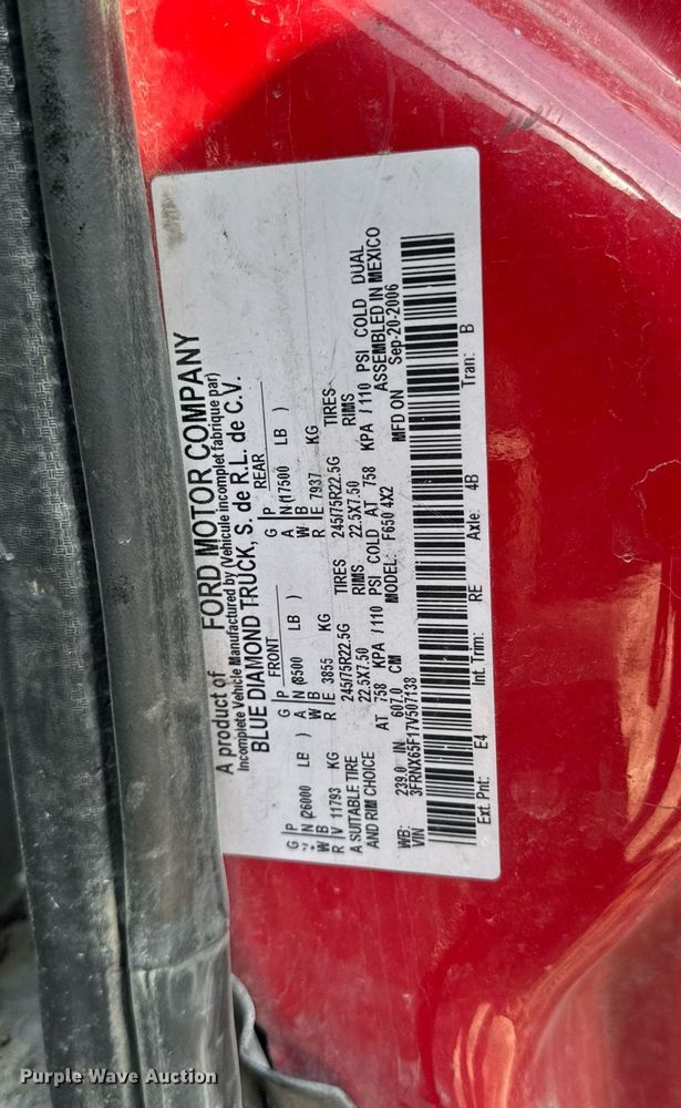 image for item EM3754 2007 Ford F650 Super Duty rollback truck