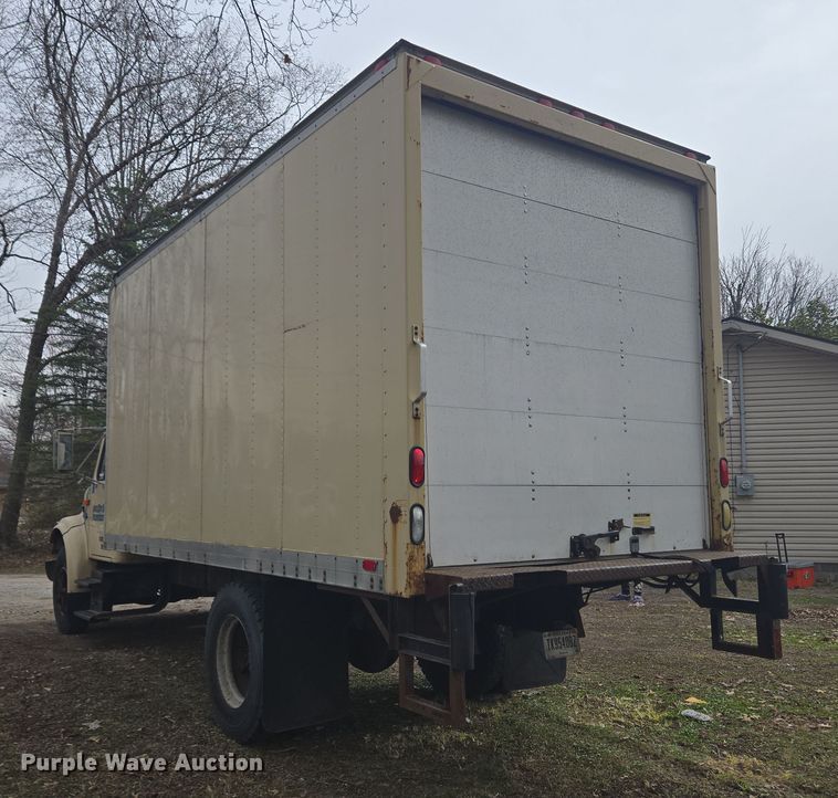 image for item EM6010 1999 International 4700 box truck