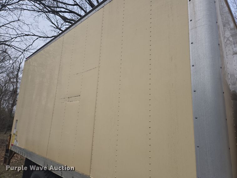 image for item EM6010 1999 International 4700 box truck