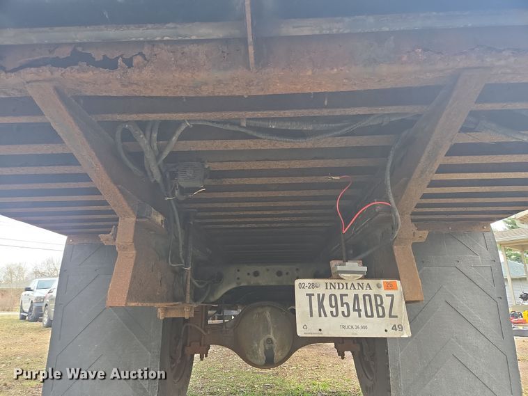 image for item EM6010 1999 International 4700 box truck