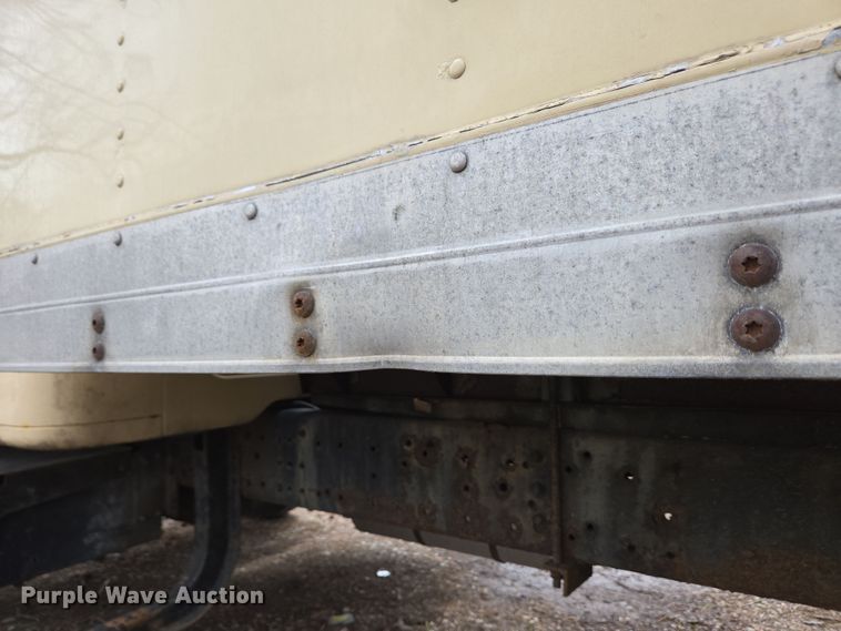 image for item EM6010 1999 International 4700 box truck