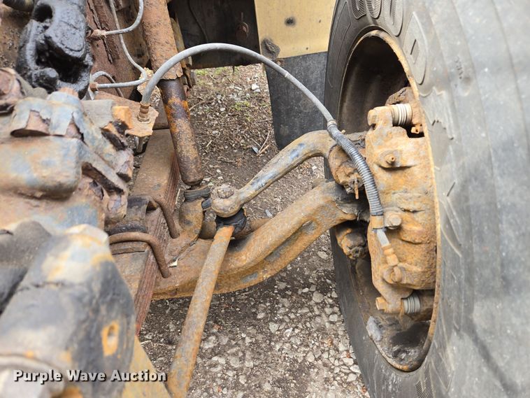 image for item EM6010 1999 International 4700 box truck