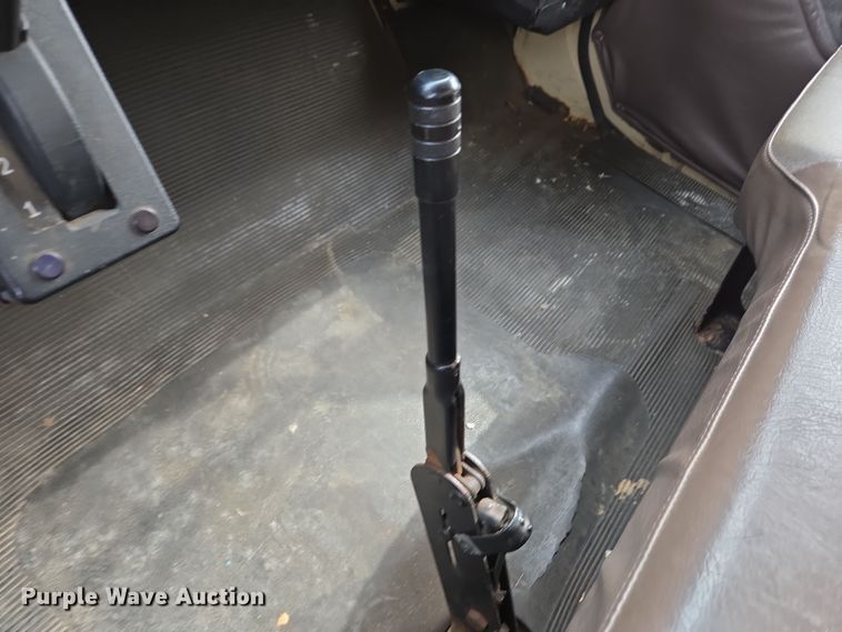 image for item EM6010 1999 International 4700 box truck