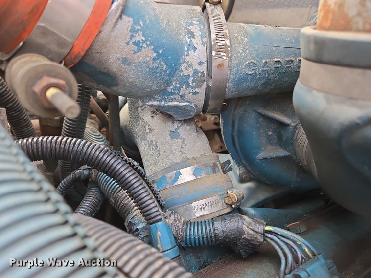 image for item EM6010 1999 International 4700 box truck