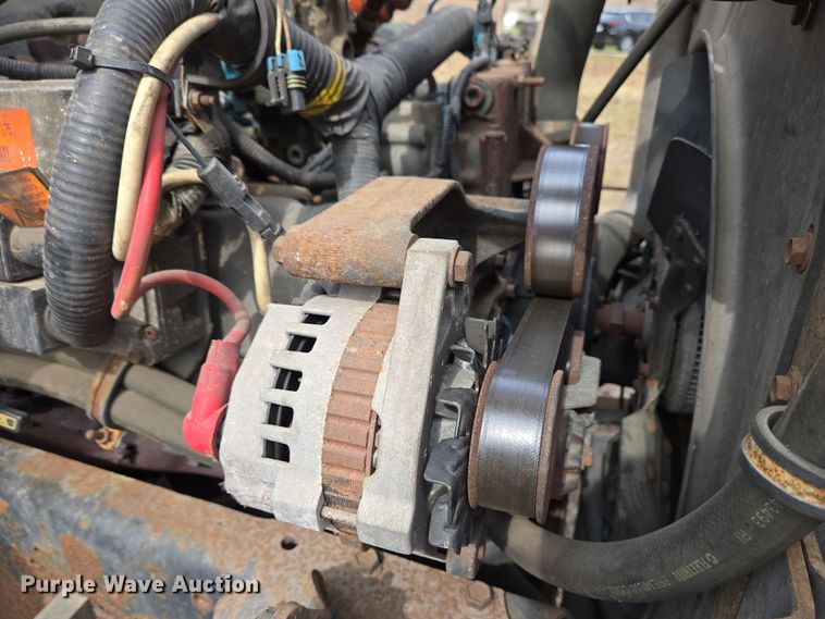 image for item EM6010 1999 International 4700 box truck