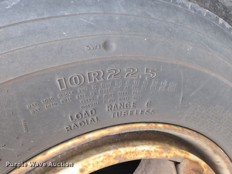 image for item EM6010 1999 International 4700 box truck