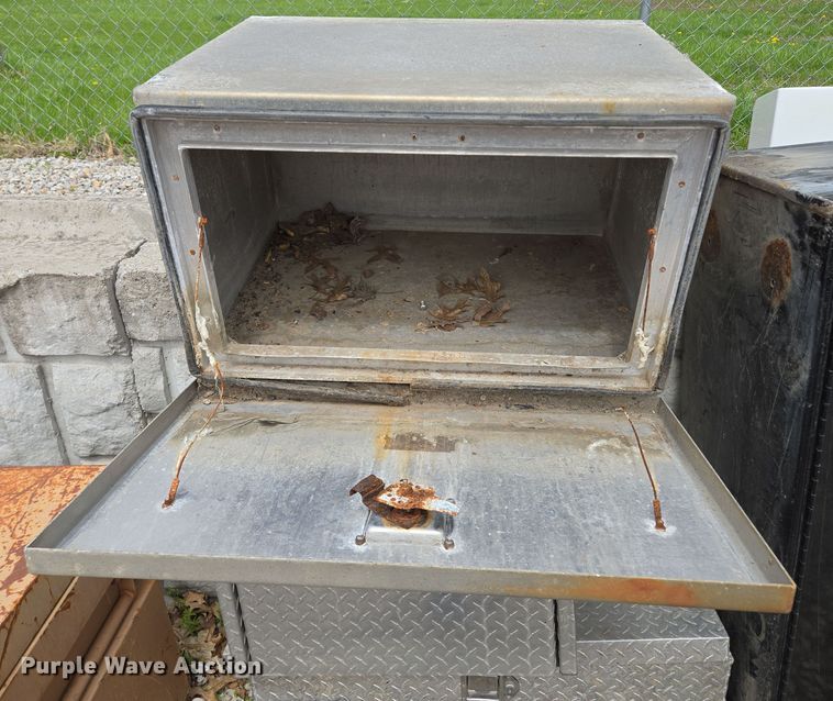 image for item EM7014 (5) toolboxes 