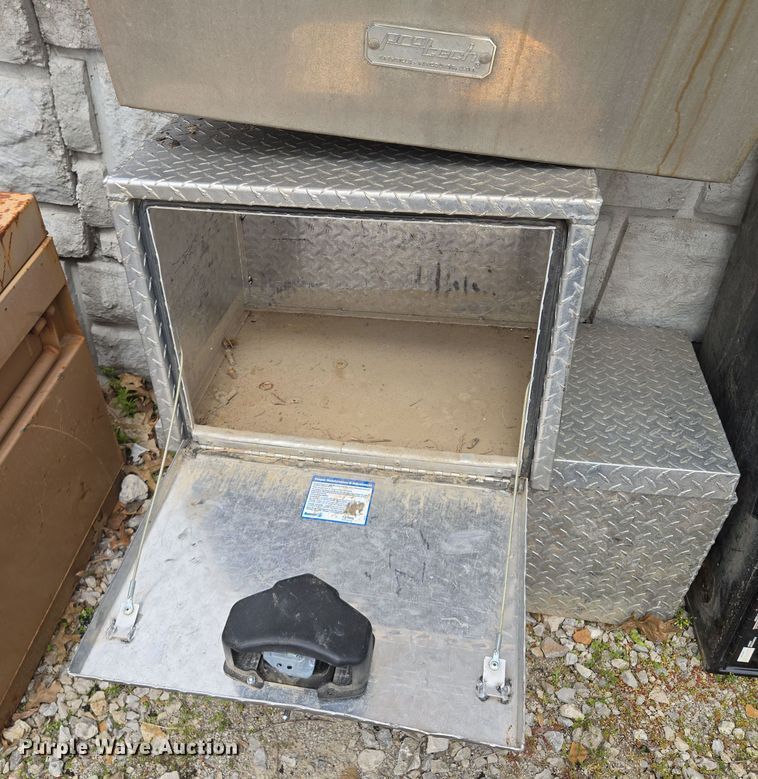 image for item EM7014 (5) toolboxes 