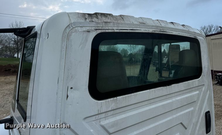 image for item EN4501 2006 International 4400 truck cab and chassis