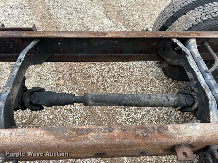 image for item EN4501 2006 International 4400 truck cab and chassis