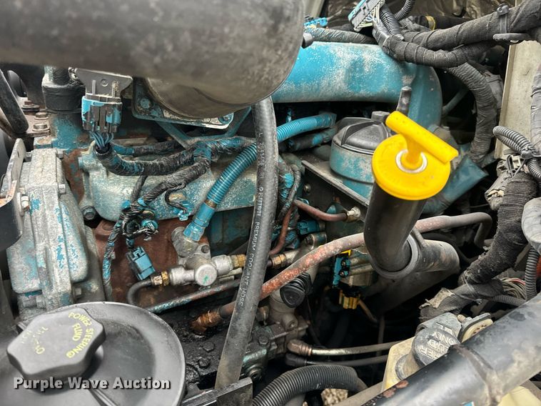 image for item EN4501 2006 International 4400 truck cab and chassis